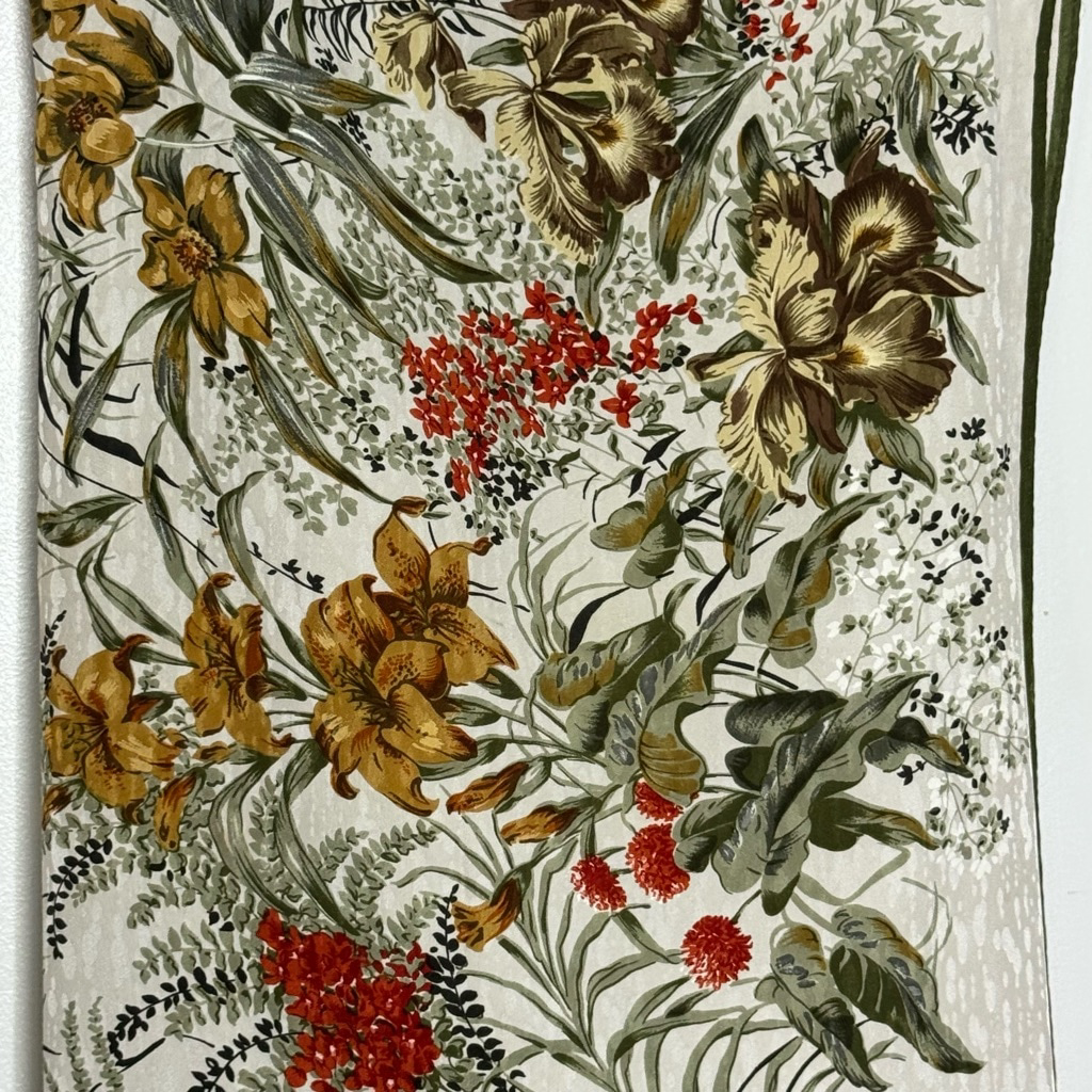 Gianni Versace 100% Silk Cream Green Silk Abstract Floral Print Scarf W34”Xl34”